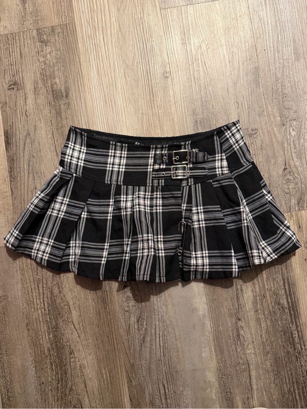 World’s End Pleated Mini Skirt in Black & White Plaid-S